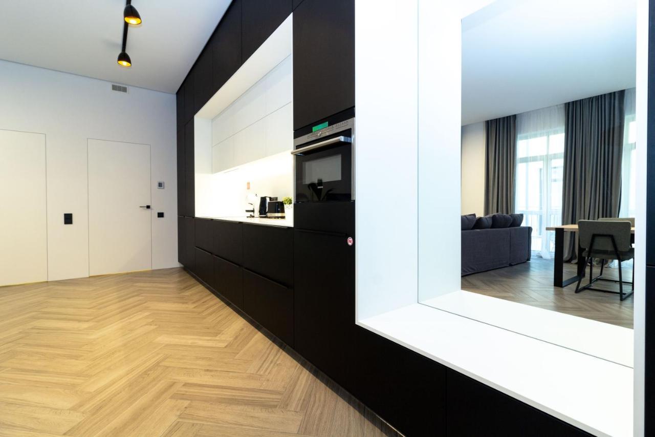 Cohost I Oldtown 60M2 Apt W-Garage Parking, Balcony & Self Check-In Vilnius Exterior photo