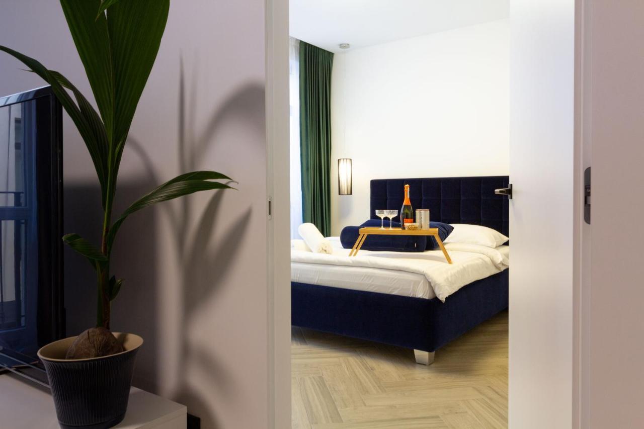 Cohost I Oldtown 60M2 Apt W-Garage Parking, Balcony & Self Check-In Vilnius Exterior photo